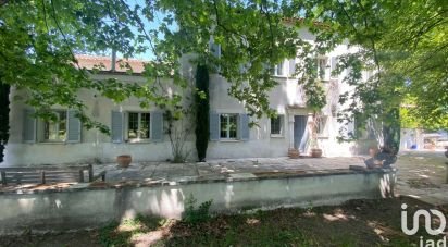 House 5 rooms of 240 m² in Caumont-sur-Durance (84510)