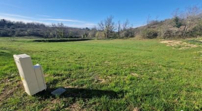 Land of 1,257 m² in Lalbenque (46230)