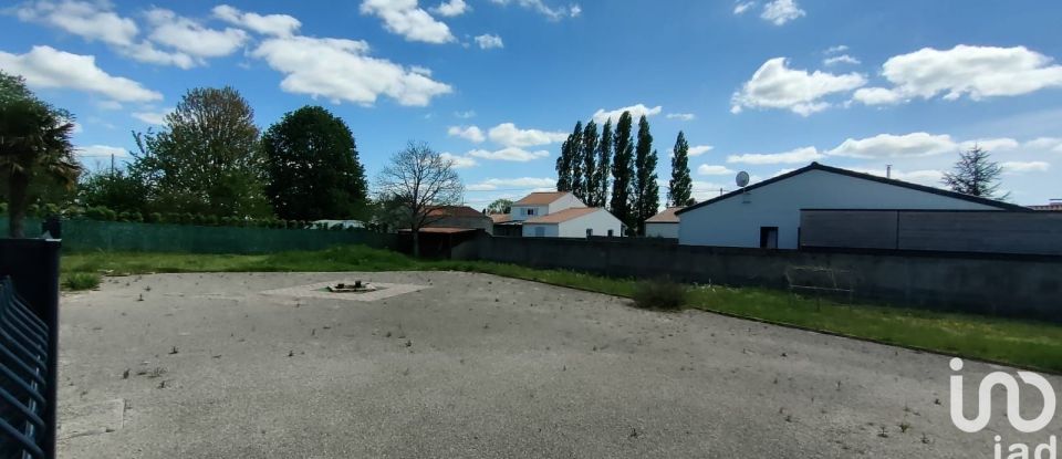 Land of 800 m² in Challans (85300)