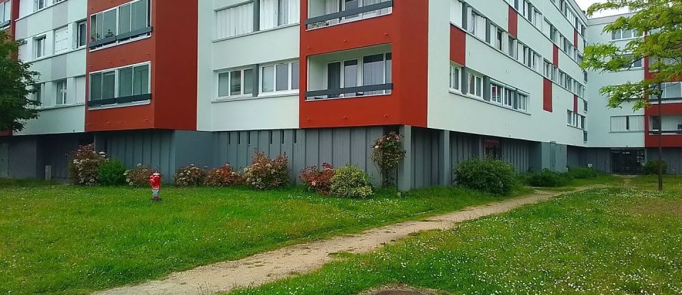 Vente Appartement 74m² 4 Pièces à Fleury-les-Aubrais (45400) - Iad France