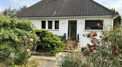 House 5 rooms of 110 m² in Fontaine-la-Guyon (28190)