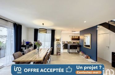 House 4 rooms of 122 m² in Nouvoitou (35410)