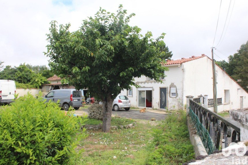 Maison 5 pièces de 130 m² à Saint-Pierre-de-l'Isle (17330)