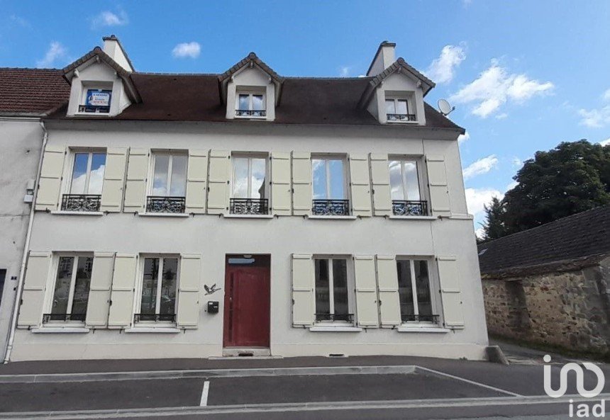 House 10 rooms of 225 m² in Villiers-Saint-Georges (77560)