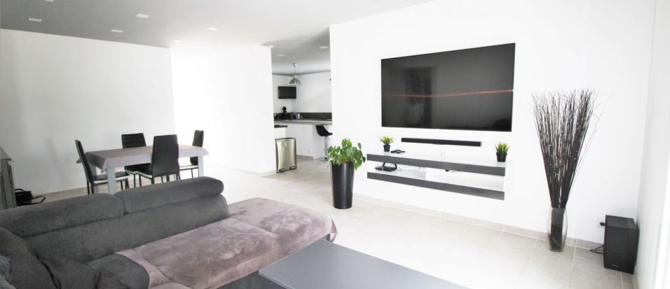 Maison 6 pièces de 187 m² à Monsaguel (24560)