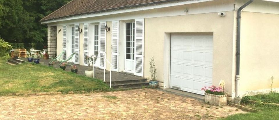 Vente Maison 132m² 5 Pièces à Moulins-sur-Yèvre (18390) - Iad France