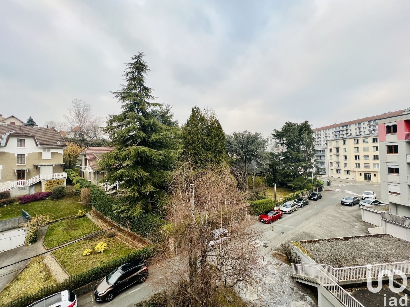 Appartement 1 pièce de 34 m² à Chambéry (73000)