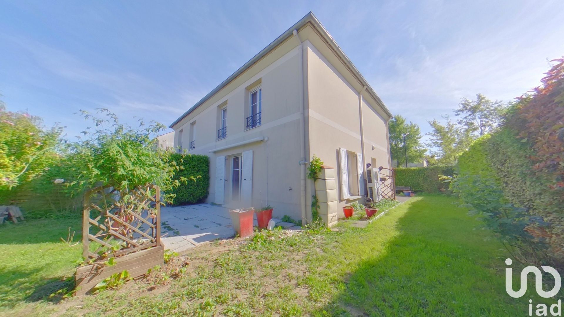 Maison 5 pièces de 107 m² à Savigny-le-Temple (77176)