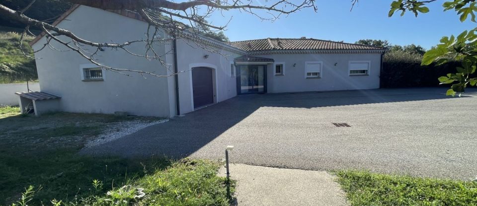 Maison 7 pièces de 165 m² à Saint-Marcel-lès-Sauzet (26740)