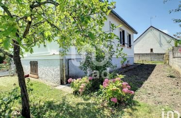 House 4 rooms of 75 m² in Moret Loing et Orvanne (77250)