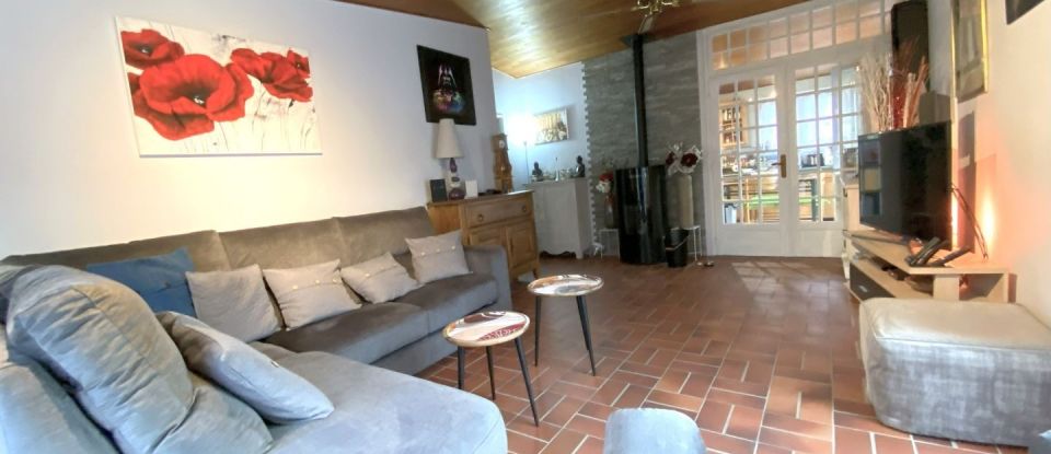House 4 rooms of 106 m² in Limours (91470)