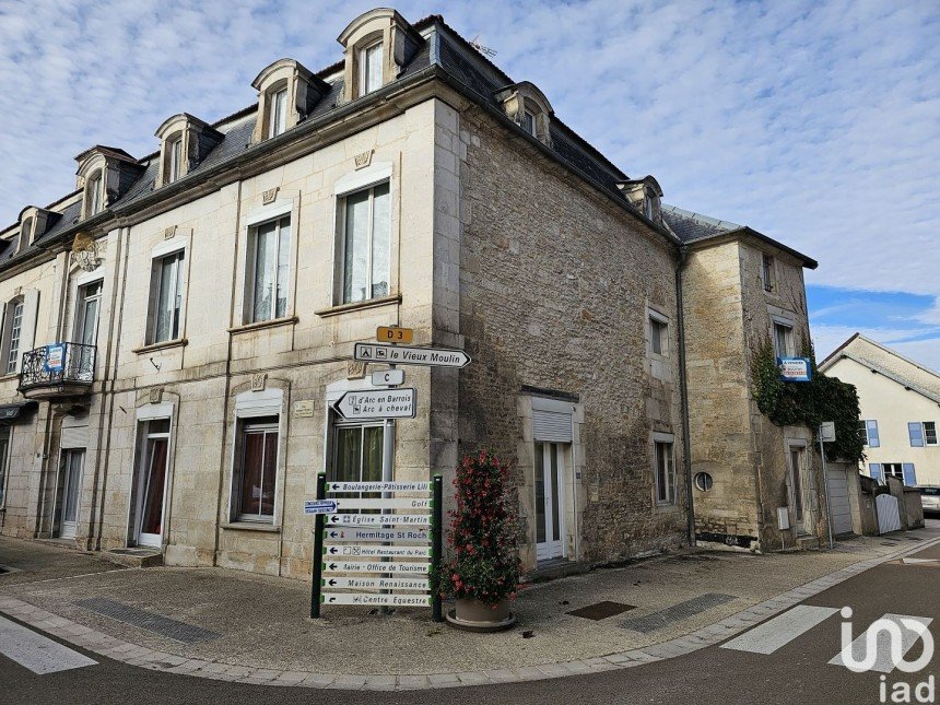 Maison 10 pièces de 260 m² à Arc-en-Barrois (52210)