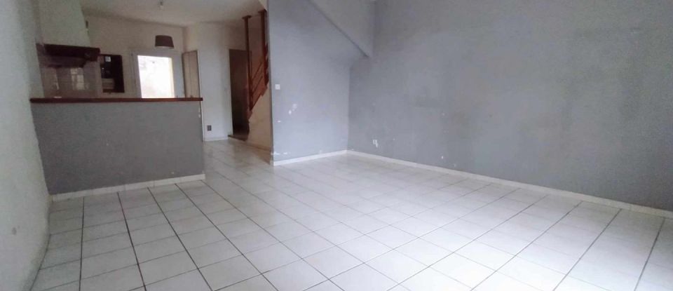 House 3 rooms of 75 m² in Pouzolles (34480)