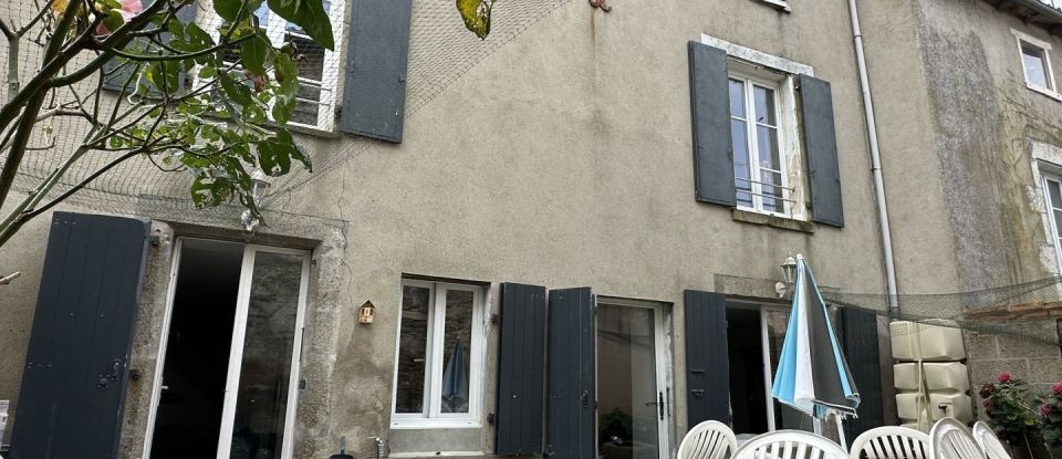 Vente Maison 155m² 6 Pièces à La Châtaigneraie (85120) - Iad France