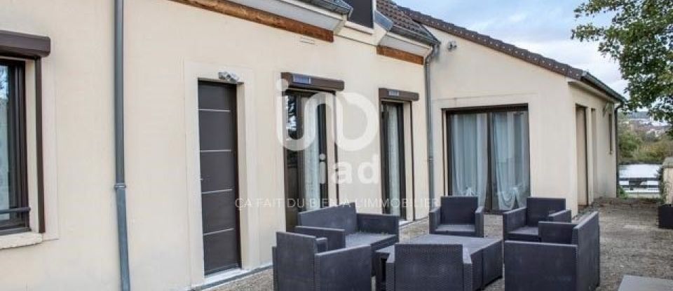 Maison 7 pièces de 160 m² à Mantes-la-Jolie (78200)