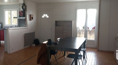 House 7 rooms of 112 m² in Fléac (16730)