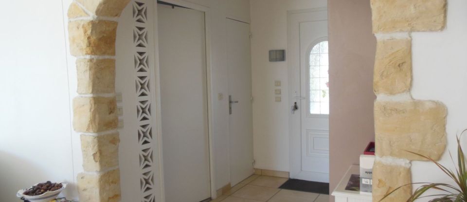 House 6 rooms of 117 m² in Royan (17200)