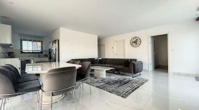 Maison 5 pièces de 115 m² à Montblanc (34290)