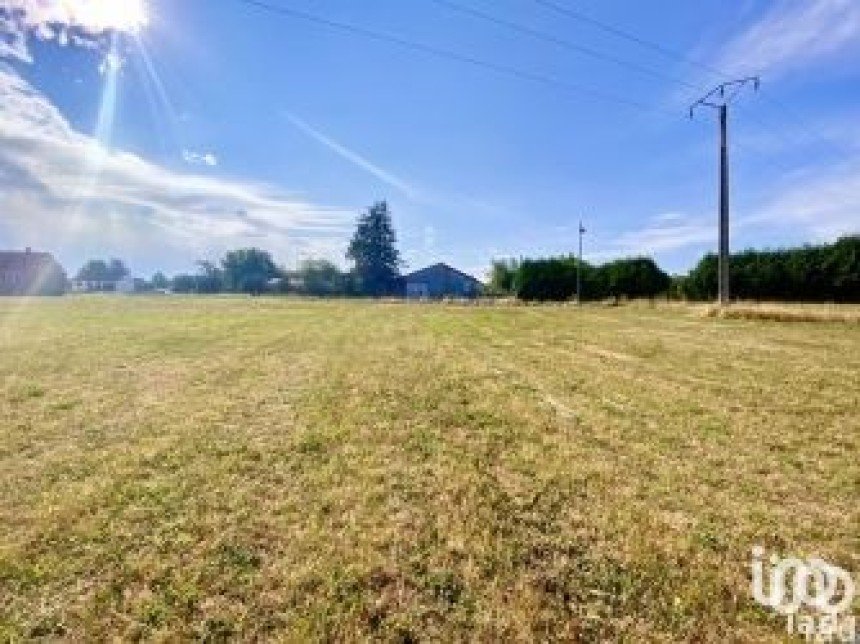 Land of 1,374 m² in Saint-Louis (57820)