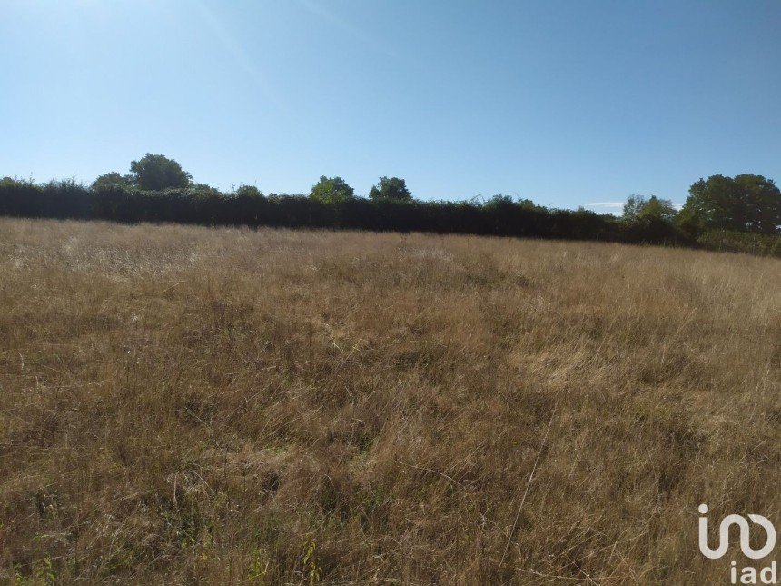 Land of 1,800 m² in Molinot (21340)