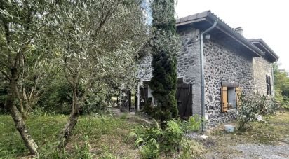 House 8 rooms of 236 m² in Lussas (07170)