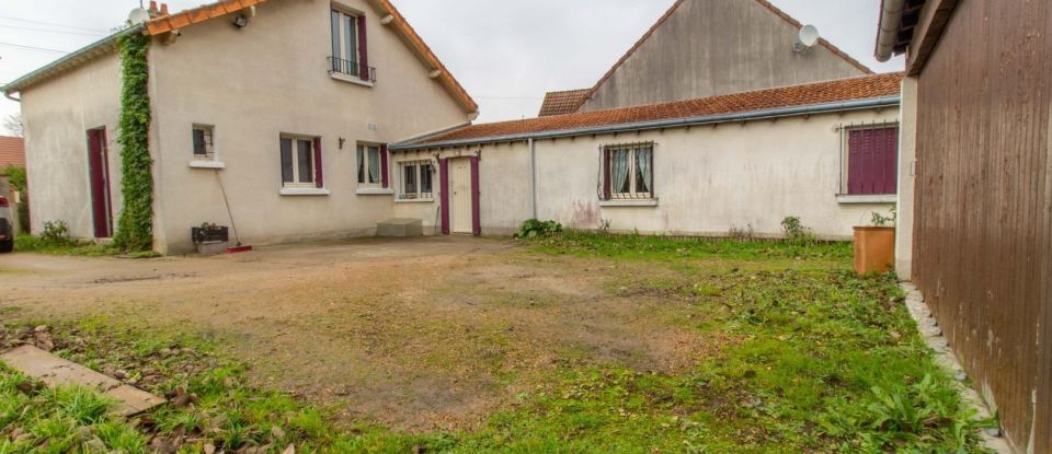 House 5 rooms of 107 m² in Fleury-les-Aubrais (45400)