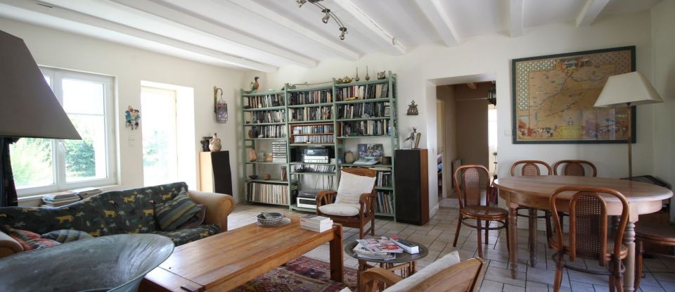 Maison 5 pièces de 131 m² à Surgères (17700)