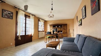 Maison 8 pièces de 140 m² à Alrance (12430)