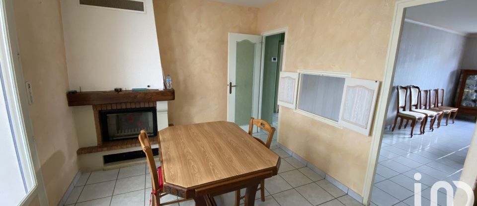 Maison 5 pièces de 96 m² à Les Herbiers (85500)