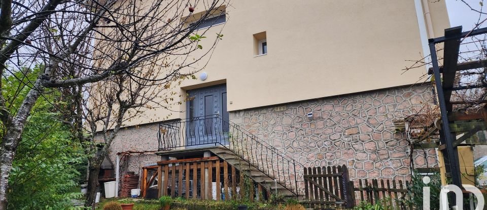 Immeuble de 295 m² à Dunières (43220)