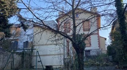 House 10 rooms of 152 m² in Cachan (94230)