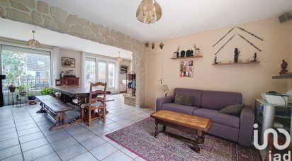 Traditional house 6 rooms of 200 m² in Pontault-Combault (77340)