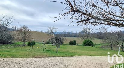 Country house 10 rooms of 230 m² in - (46800)