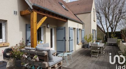 Maison traditionnelle 7 pièces de 146 m² à Larchant (77760)