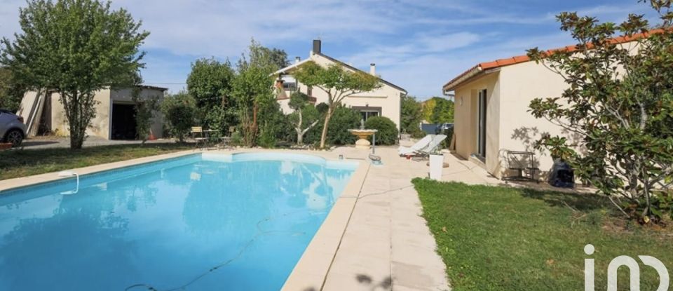 Maison traditionnelle 7 pièces de 215 m² à Montberon (31140)