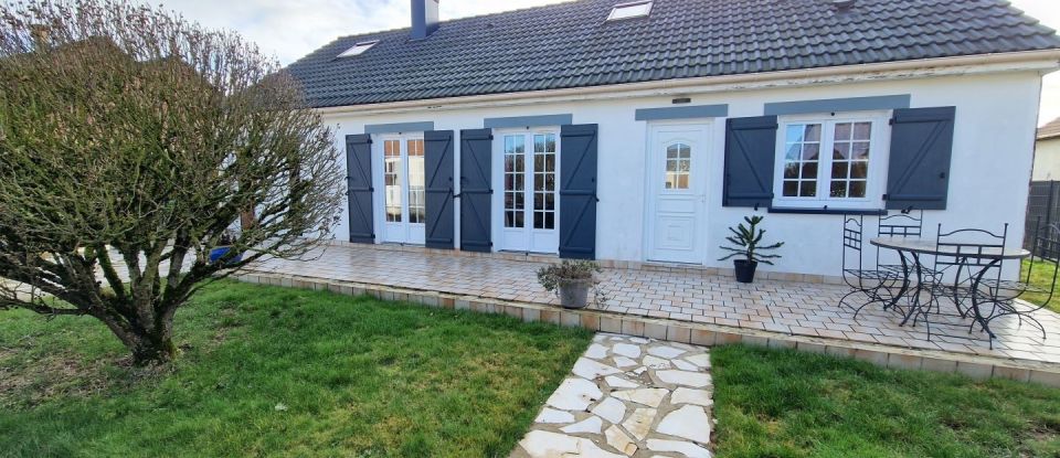 Maison 7 pièces de 110 m² à Saint-Benoît-sur-Loire (45730)