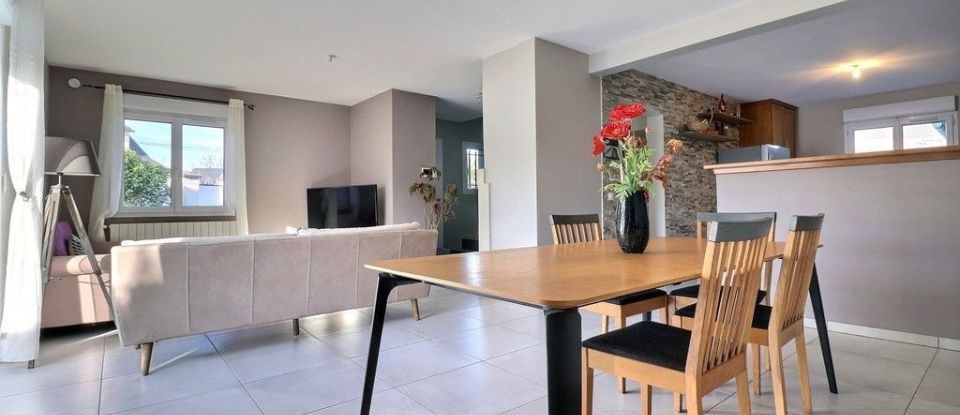 Maison 7 pièces de 128 m² à Gretz-Armainvilliers (77220)