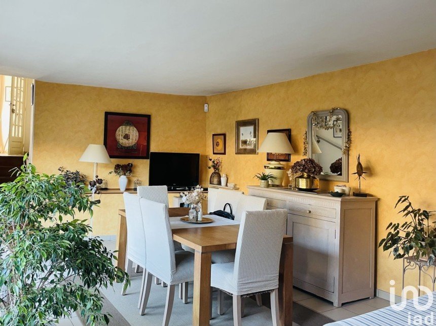 Maison 6 pièces de 185 m² à Saclas (91690)