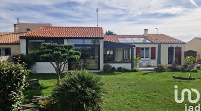 Traditional house 6 rooms of 114 m² in Saint-Ouen-d'Aunis (17230)