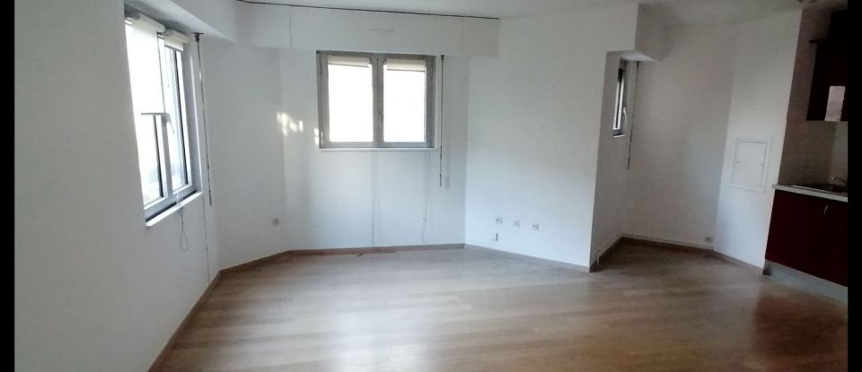 Appartement 2 pièces de 53 m² à Paris (75015)