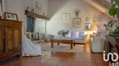 Traditional house 5 rooms of 217 m² in - (13100)