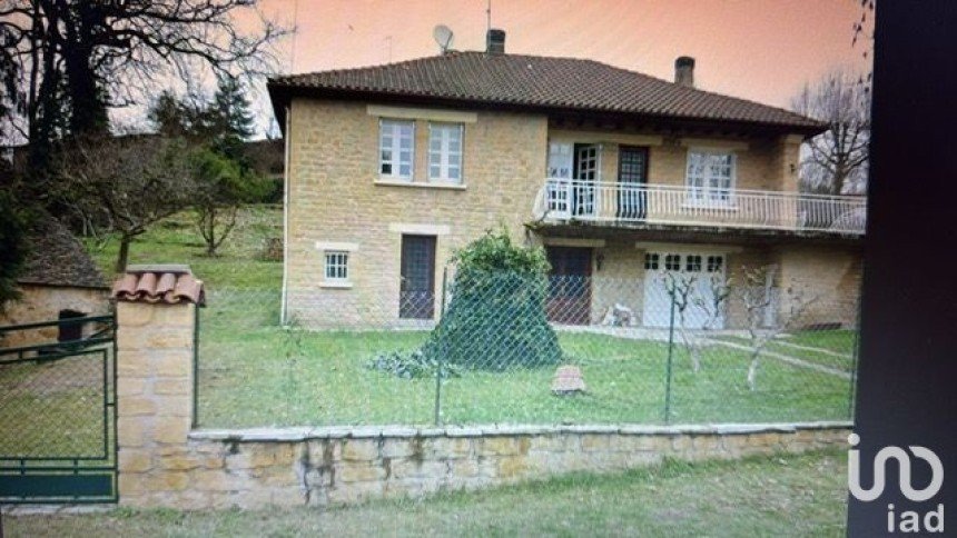 House 5 rooms of 150 m² in Sarlat-la-Canéda (24200)