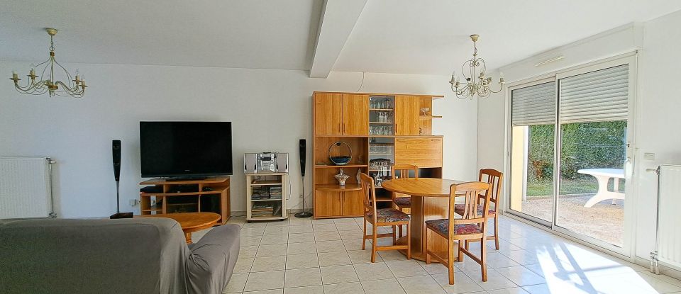 Maison 6 pièces de 130 m² à Bazainville (78550)