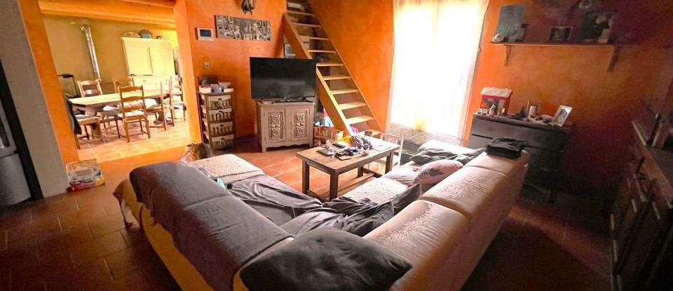 House 11 rooms of 230 m² in Pierrelatte (26700)