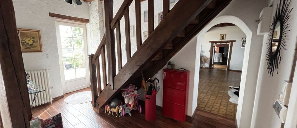 House 7 rooms of 220 m² in Bourbon-Lancy (71140)