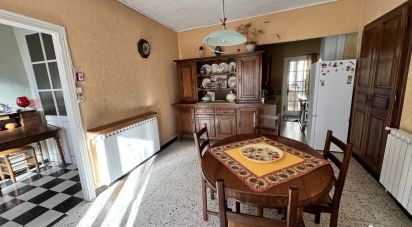 Maison 10 pièces de 166 m² à Saint-Geniès-de-Malgoirès (30190)