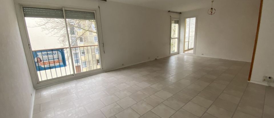 Apartment 4 rooms of 87 m² in Avon (77210)