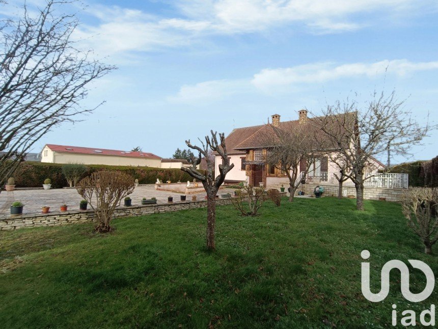 Traditional house 4 rooms of 155 m² in Vernon (27200)