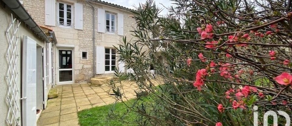 Maison 7 pièces de 160 m² à Luçon (85400)