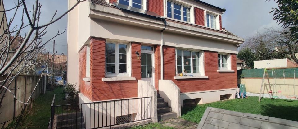 House 6 rooms of 158 m² in Neuilly-sur-Marne (93330)